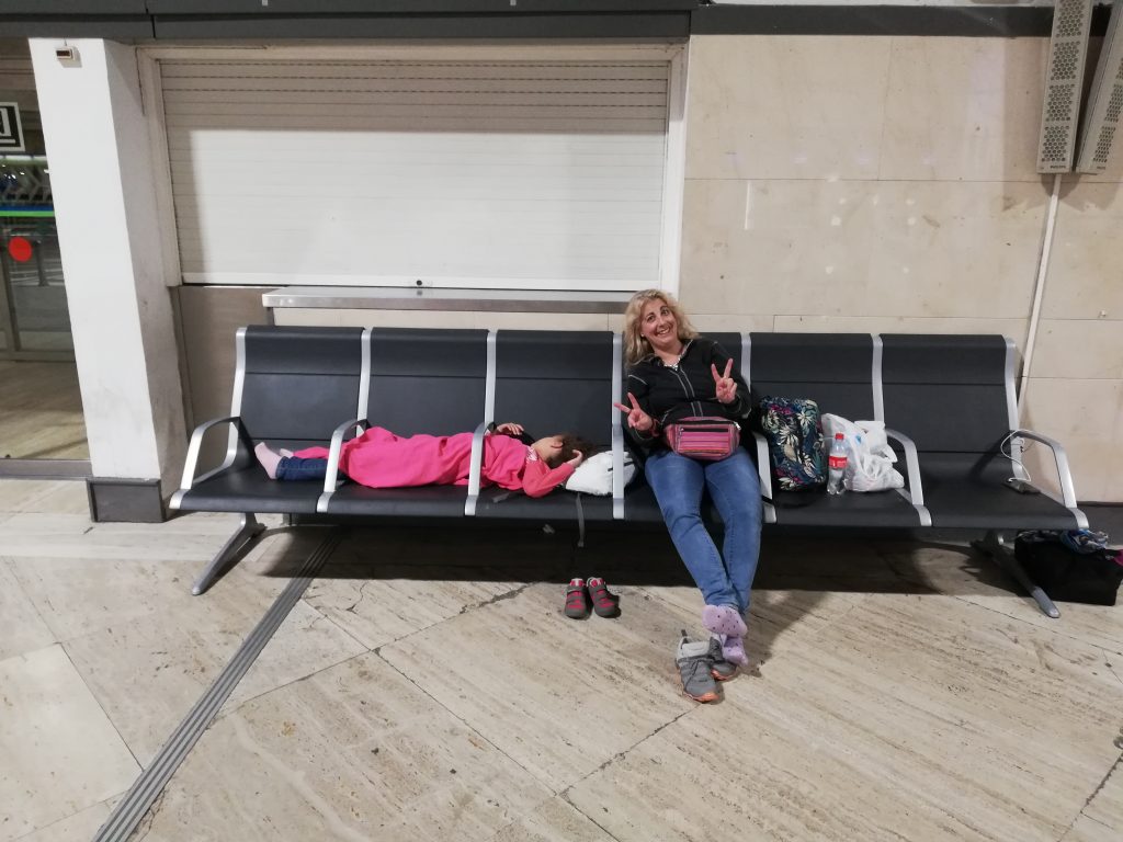 Sevilla – Durmiendo en el Aeropuerto